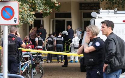 Francia, attacco con coltello in liceo di Arras: morto un insegnante
