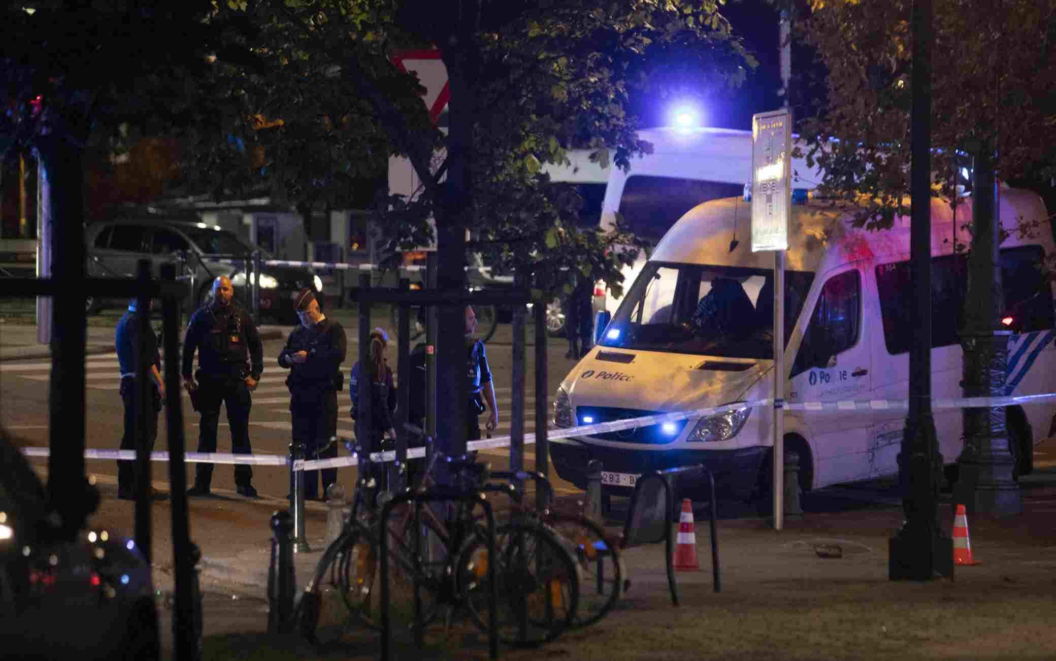 Ambulanza e forze dell'ordine in centro a Bruxelles
