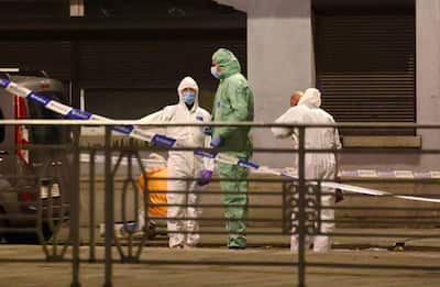 Attentato a Bruxelles, uomo spara e grida Allah akbar: almeno 2 morti