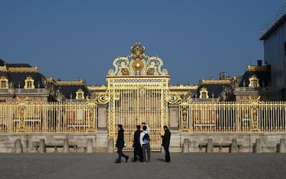 Francia, ancora falsa allerta bomba: già riaperta Reggia di Versailles