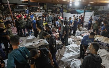 Raid su ospedale di Gaza: 500 morti. Medico Msf: "Un massacro"