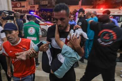 Esplosione in ospedale di Gaza, accuse reciproche Israele-Hamas