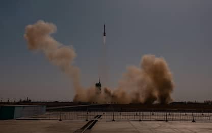 Cina, partita la missione Shenzhou-17 per la stazione spaziale
