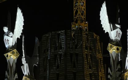Sagrada Familia, accese le torri degli Evangelisti. VIDEO