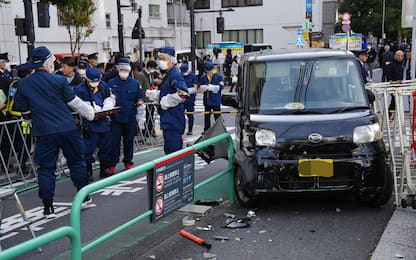 Tokyo, auto contro barriere vicino ad ambasciata Israele: un arresto