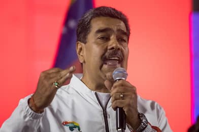 Venezuela, Maduro vuole estrarre petrolio nella regione di Esequibo