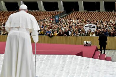 Papa Francesco: "Questo Natale pensiamo alla Terra Santa"