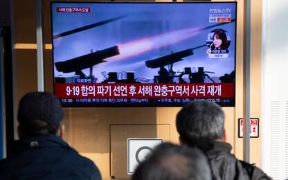 Corea del Nord spara 200 colpi d'artiglieria al confine, Seul risponde