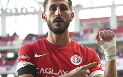 Turchia, calciatore israeliano mostra messaggio su guerra: arrestato