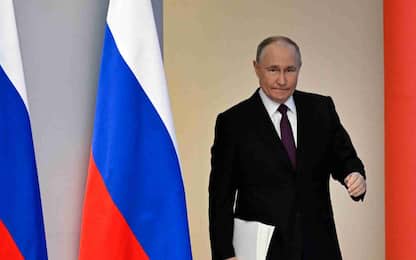Putin alla Duma: "Abbiamo armi per colpire i Paesi occidentali"