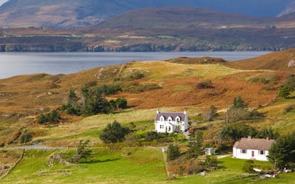 Scozia, le isole Ebridi cercano medici: in cambio offrono 175mila euro