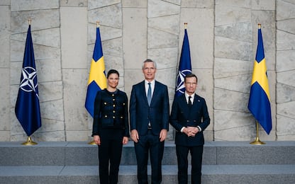 La Svezia entra ufficialmente nella Nato, cerimonia a Bruxelles