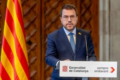 Catalogna, presidente annuncia che ci saranno le elezioni anticipate