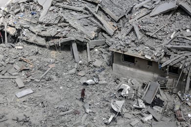 Israele-Hamas, palestinesi: raid a Gaza uccide 36 membri famiglia