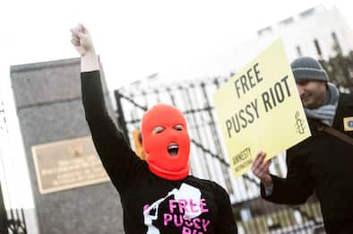 Ucraina, Pussy Riot condannata a 6 anni per un tweet su guerra