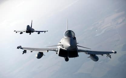 Ucraina, caccia italiani intercettano aerei russi nel Mar Baltico