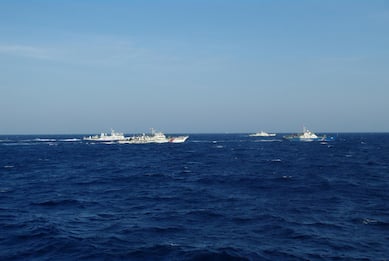 Pechino, manovre navali e aeree nel mar Cinese meridionale