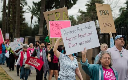 Arizona, la Corte Suprema vuole ripristinare una legge contro l'aborto