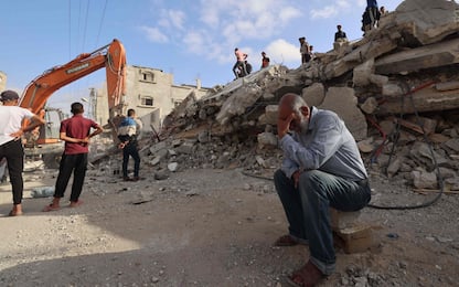 Media, raid Israele a Rafah, 22 morti tra cui 18 minori