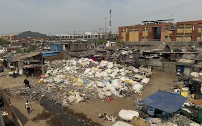 A Ghazipur, nello slum di Delhi dove le elezioni non contano niente