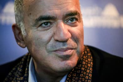 Mandato d'arresto per ex campione del mondo di scacchi Garry Kasparov