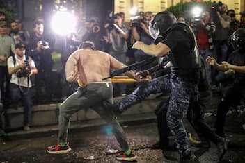 Georgia, arresti a protesta contro legge filorussa su agenti stranieri