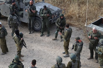 Hamas al Cairo per trattare, Israele: intesa in 7 giorni o attacchiamo