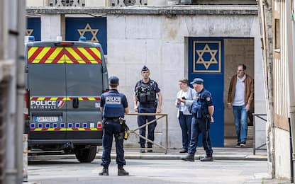 Francia, ucciso uomo che tentava di incendiare sinagoga di Rouen