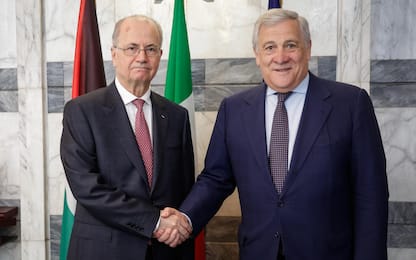 Tajani incontra premier Anp: "Riapriamo finanziamenti all'Unrwa"