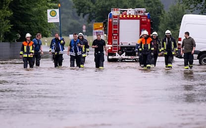 Alluvioni in Germania, emergenza in comuni Baviera: morto un pompiere