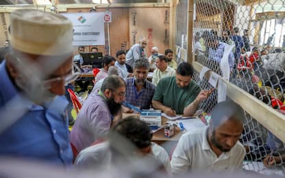 Elezioni in India, in corso lo spoglio: partito di Modi sfiora il 40%