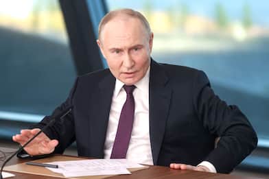 Putin: "Svilupperemo armamenti nucleari per deterrenza". LIVE