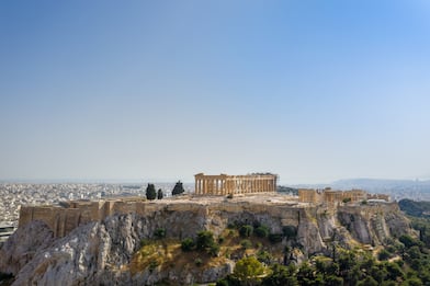 Ondata di caldo record in Grecia, chiude l’Acropoli di Atene