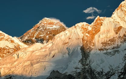 Cambiamento climatico, riemergono centinaia di corpi sul monte Everest