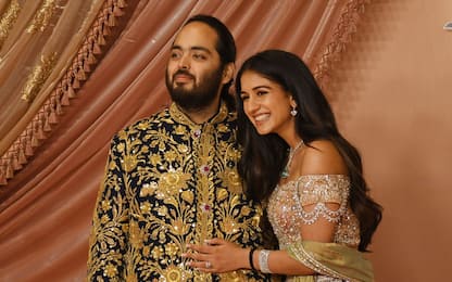 Il miliardario indiano Ambani si sposa, i festeggiamenti lunghi 7 mesi