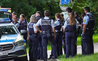Germania, uomo uccide madre e figlio e poi si spara: cosa è successo