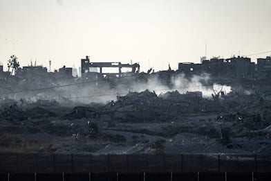 Israele-Hamas, Netanyahu visita Rafah e vuole controllo valico. LIVE