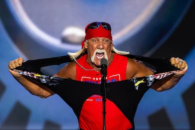 Usa 2024, leggenda del wrestling Hogan: “Trump è il mio eroe, vincerà”