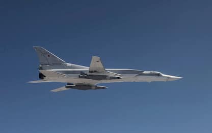 Due bombardieri americani al confine artico, Mosca alza i caccia