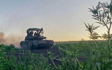 Offensiva di Kiev in Russia, Belgorod dichiara stato emergenza. LIVE