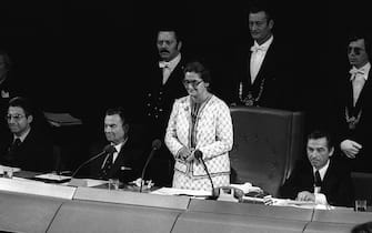 STRASBOURG, FRANCE:  Simone Veil makes a speech 17 July 1979 during the opening of the first session of the European Parliament in Strasbourg (Eastern of France).  Her name is often cited for the presidence of the Assembly (Photo credit should read AFP via Getty Images)
