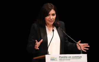 epa08265665 Incumbent mayor of Paris Anne Hidalgo delivers a speech during a campaign rally in Paris, France, 02 March 2020. The first round of the mayoral elections will be held 15 March and the final round 22 March 2020.  EPA/Julien de Rosa