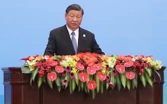 Il presidente cinese Xi Jinping in un discorso pubblico a Pechino