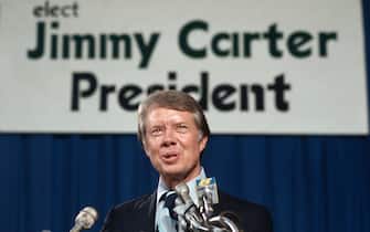 (Original Caption) Atlanta, Georgia. Georgia Governor Jimmy Carter formerly announces intention to seek Dem. President candidacy here.