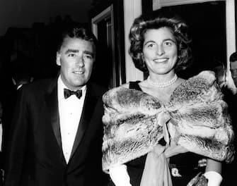 10th May 1961:  Film actor Peter Lawford (1923 - 1984) the British actor and his wife, Pat Kennedy (1924 - 2006).  (Photo by Central Press/Getty Images)