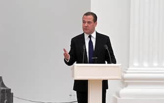 epa09775894 Deputy chairman of the Russian Security Council Dmitry Medvedev speaks during a meeting with members of Russia's Security Council in the Kremlin in Moscow, Russia, 21 February 2022. The meeting focused on the issue of recognizing the independence of the self-proclaimed Donetsk and Luhansk People's republics.  EPA/ALEXEI NIKOLSKY / KREMLIN POOL / SPUTNIK MANDATORY CREDIT