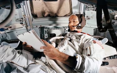 epa09165748 A handout photo made available by the NASA shows Command Module (CM) pilot Michael Collins practices in the CM simulator at Kennedy Space Center, Florida, USA, 19 June 1969 (issued 28 April 2021). The Apollo 11 crew astronaut Michael Collins has died at the age of 90, his familly announced in a statement on 28 April 2021. EPA/NASA HANDOUT HANDOUT EDITORIAL USE ONLY/NO SALES