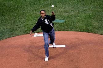 ST LOUIS, MO - JULY 14:  U.S. President Barack Obama throws out the first pitch at the 2009 MLB All-Star Game at Busch Stadium on July 14, 2009 in St Louis, Missouri.  (Photo by Travis Lindquist/Getty Images)