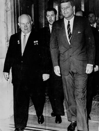 John Fitzgerald Kennedy, Nikita Krusciov, American Embassy, Vienna, 1961