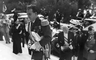 Le prince Rainier III de Monaco arrivant pour la cérémonie de son avènement, le 12 avril 1950. (Photo by Keystone-France/Gamma-Rapho via Getty Images)